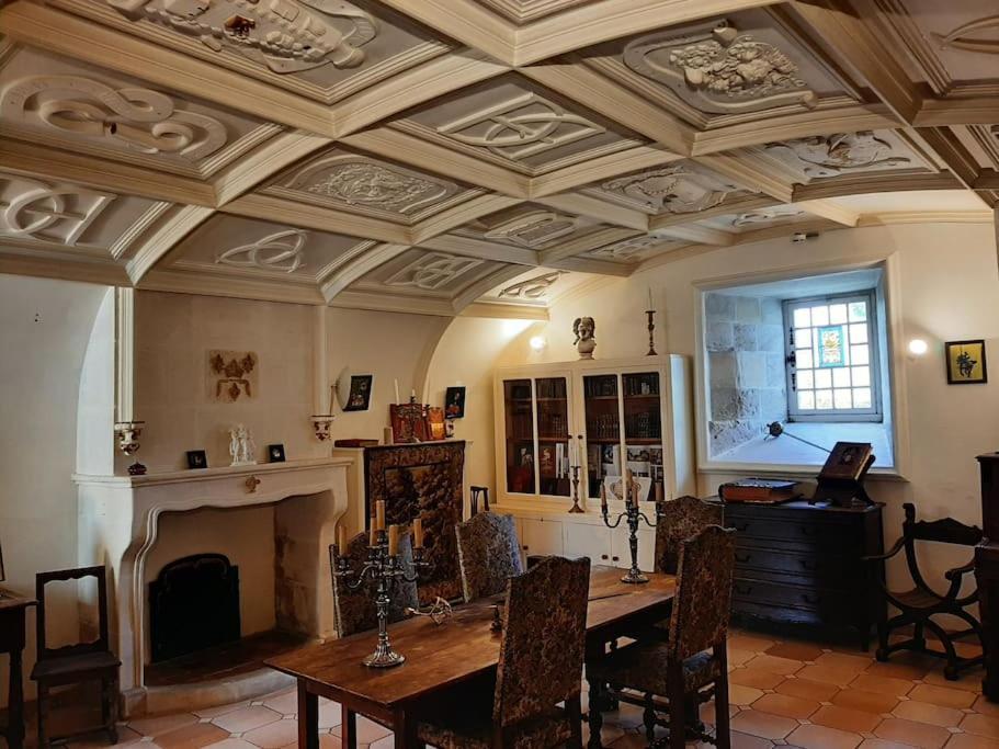 Chateau De Mornay Saint-Pierre-de-l'Isle Exteriér fotografie