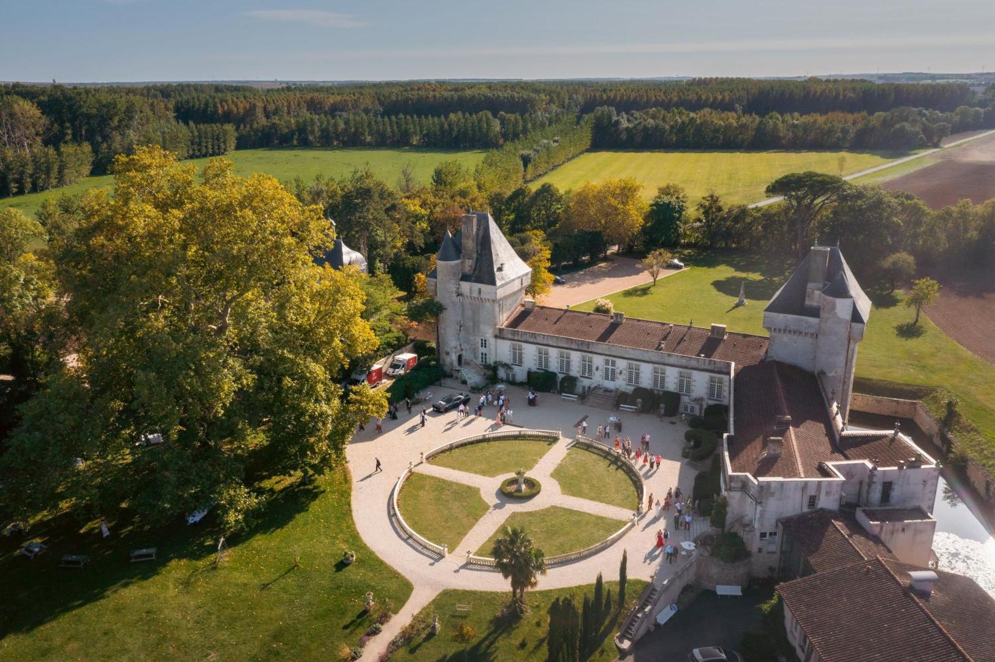 Chateau De Mornay Saint-Pierre-de-l'Isle Exteriér fotografie